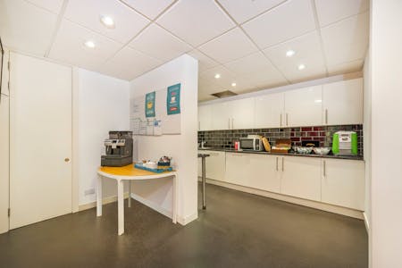 Kings Studios, London, Office Lease Assignment - kitchen 2.jpg
