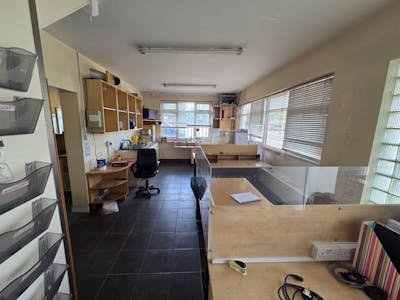 Assendon Works, Hockley, Industrial To Let - WhatsApp Image 2026-06-01 at 09.40.23 (3).jpeg