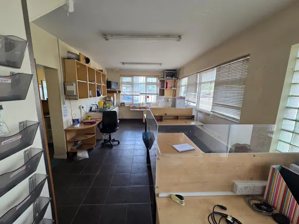 Assendon Works, Hockley, Industrial To Let - WhatsApp Image 2026-06-01 at 09.40.23 (3).jpeg