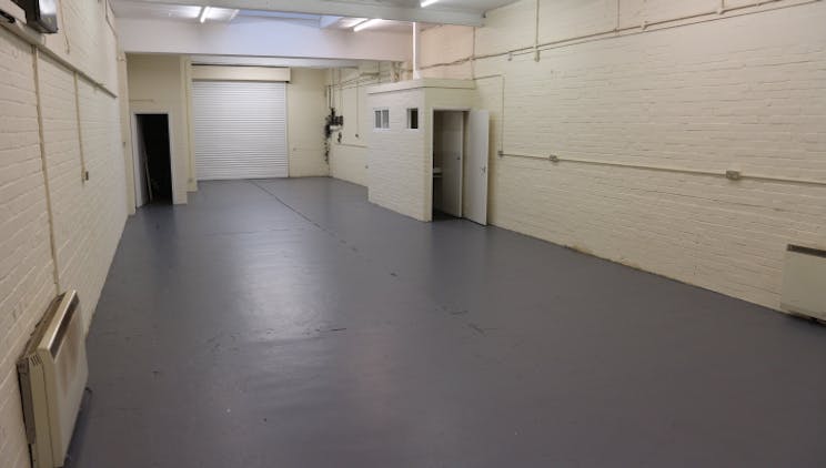Unit 51 Milford Trading Estate, Reading, Industrial / Warehouse To Let - Milford Road Trading Estate Unit 51 Interior 1.JPG