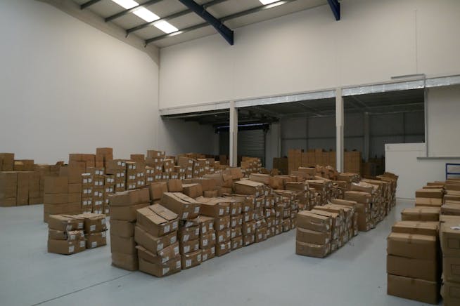 15 & 16 Harlow Mill Business Centre, Harlow, Industrial To Let - P1060645.JPG