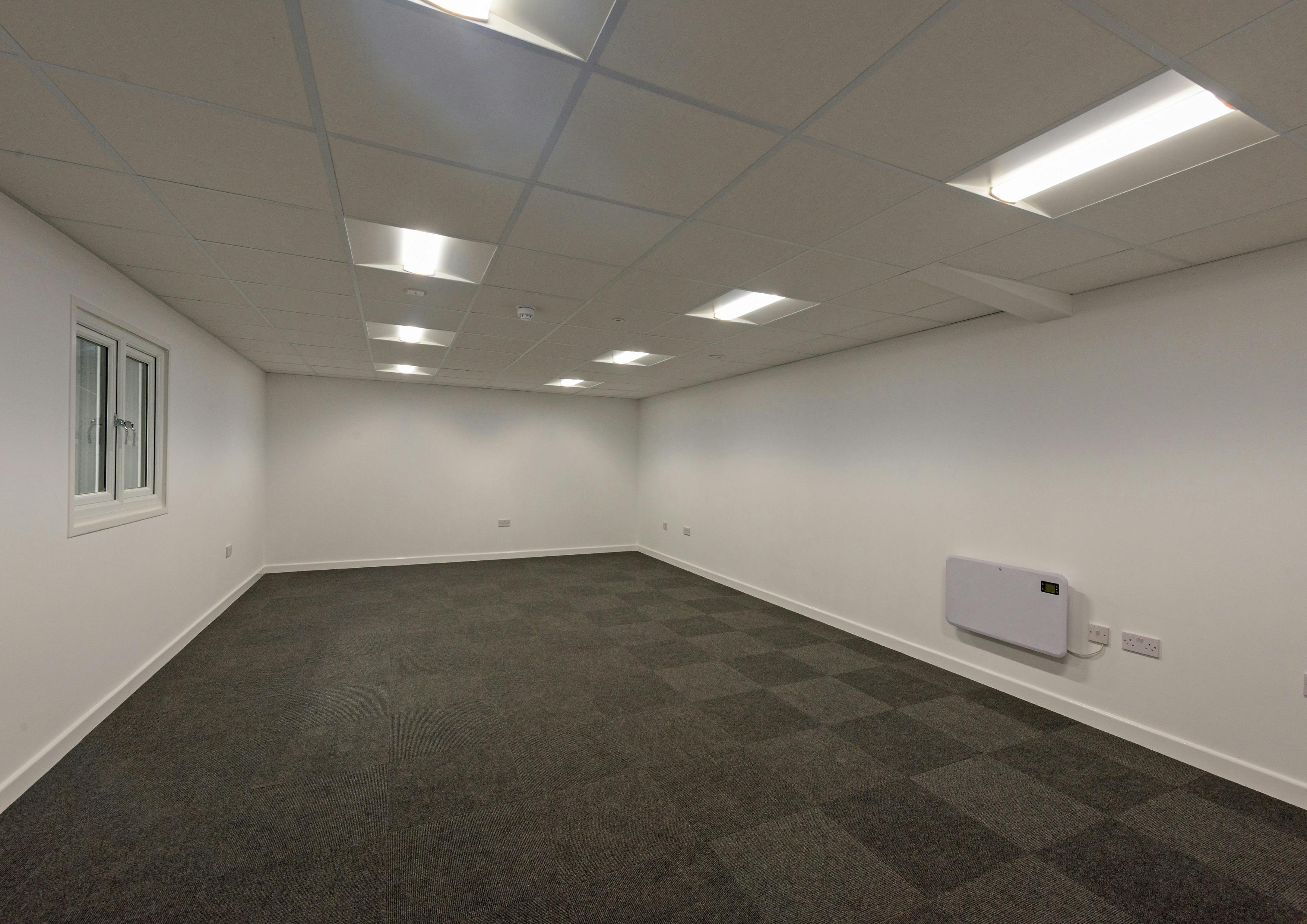 Industrial Unit in Birmingham - photo 4