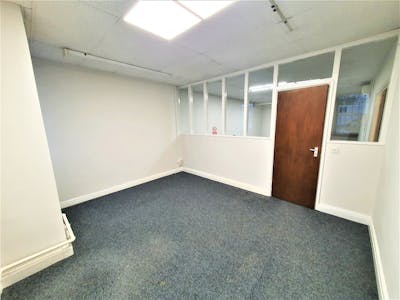 Maxron House, Stockport, Office To Let - 20220201_085341 2.jpg