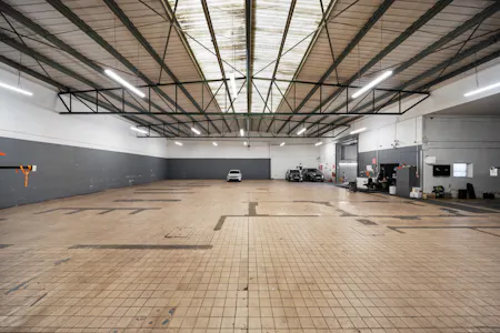 1 Brewery Road, London, Distribution Warehouse / Industrial To Let - 2R7A7301.jpg