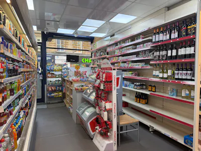 43 Barnton Street, Stirling, Retail To Let - 20261008_090501383_iOS.jpg