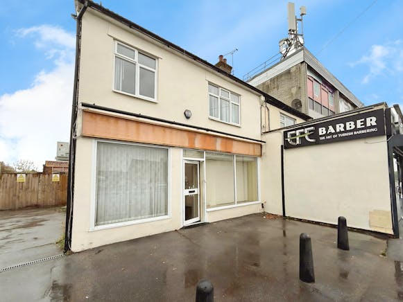 665-665A High Road, Benfleet, Retail To Let - 4d7da6a3WhatsApp 20Image 2020251029 20at 20154207_c3d78fba.jpg