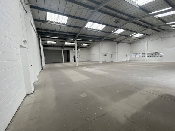 Unit 1 Chapmans Park Trading Estate, 378 High Road, Willesden, Industrial To Let - IMG_9023.jpg