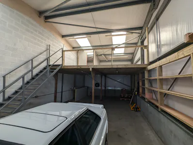 Unit 6, Hemel Hempstead, Warehouse To Let - PXL_20241129_111411932.jpg