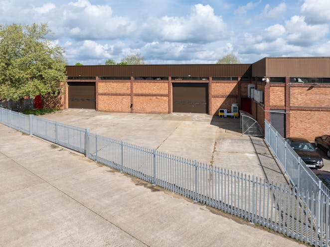 Units 57/58 Suttons Business Park, Reading, Industrial / Warehouse To Let - IW220425CA018.jpg