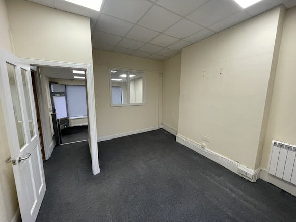 50 Havelock Road, Hastings, Office / Retail To Let - IMG_3325.JPEG