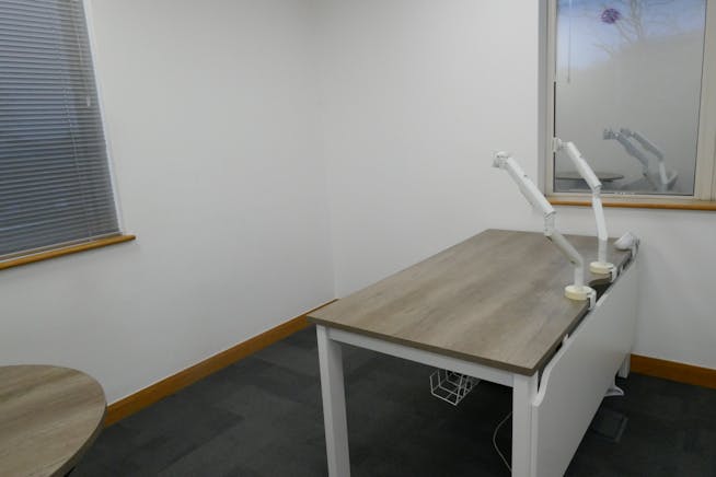 Stag House, Hertford, Offices To Let - P1060428.JPG