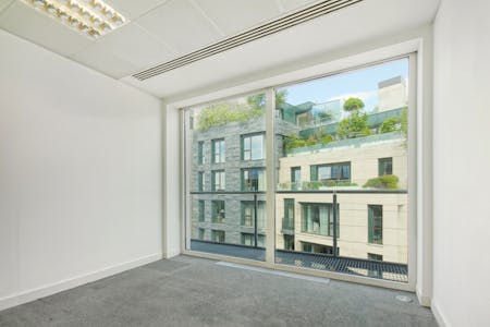 35 Park Lane, London, Office To Let - DSC07236.jpg
