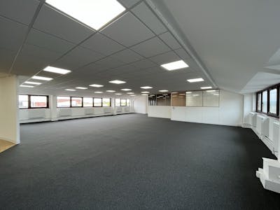 Suite 4, Tower House, Aylesbury, Office To Let - IMG_8185.JPEG