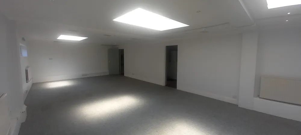 1 Sun Alley, Richmond To Let - 20260713_133210.jpg