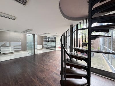 66-67 Parkway (Rear Office), London, Office To Let - Image  20250807T132935430.jpg