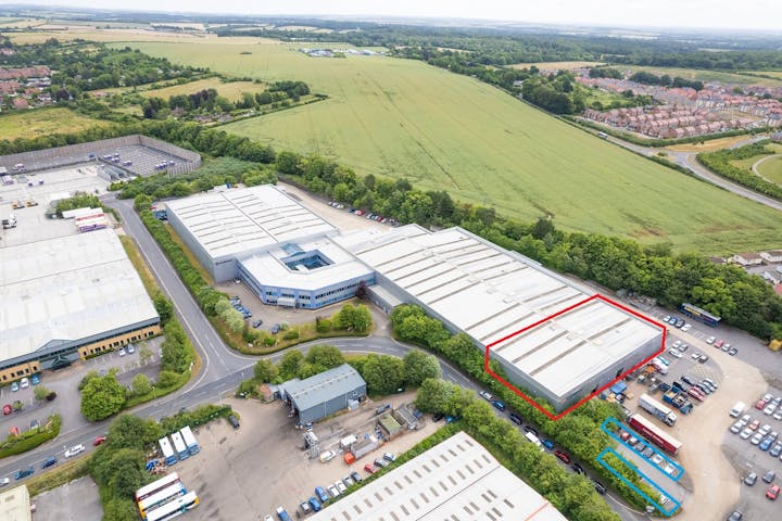 Unit C, 83/84 Livingstone Road, Andover, Industrial / Warehouse To Let - 8384 Livingstone Road  Aerial showing schaefer demise.jpg