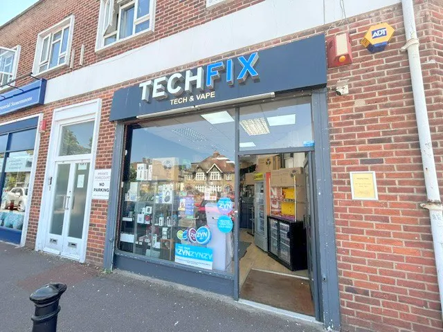 Shop 3 The Parade, Windsor, Office / Retail To Let - Close up ii.jpg