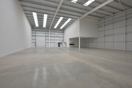 Vauxhall Trading Estate | Units 1a & 1b, Reddish, Industrial / Warehouse To Let - DSC_4971.JPG