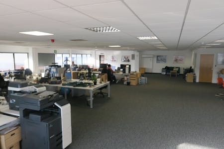 Riverside House, Eskdale Road, Uxbridge, Industrial/Logistics / Office To Let - IMG_1578.JPG