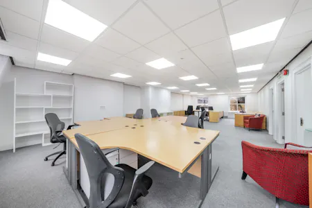 48-49 Russell Square, London, Office / Serviced Office To Let - DSC02880-HDR-Edit.jpg