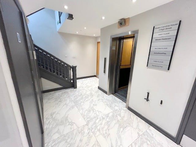 Queen Caroline House, 3 High Street, Windsor, Office To Let - Reception 1.jpg