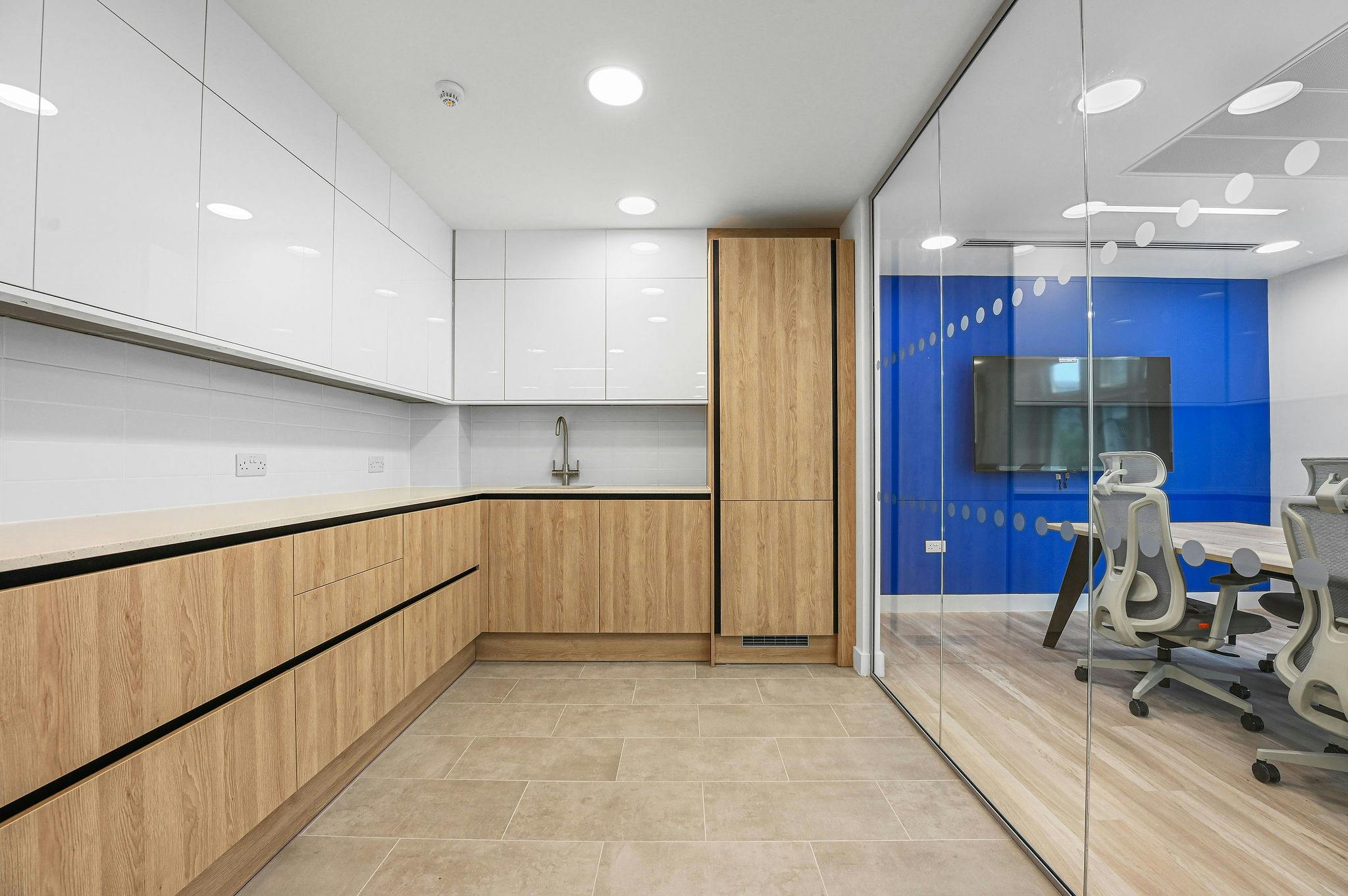 6 Kean Street <span>WC2B</span>
