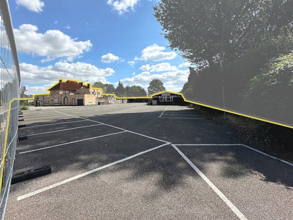 The Warden Tavern, 129 Barton Road, Luton, Land/Yard To Let / For Sale - Carpark  Premises.jpg