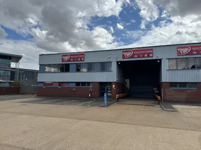 Unit 16, Trident Industrial Estate, Colnbrook, Industrial/Logistics / Industrial / Warehouse To Let - IMG_3451.JPG
