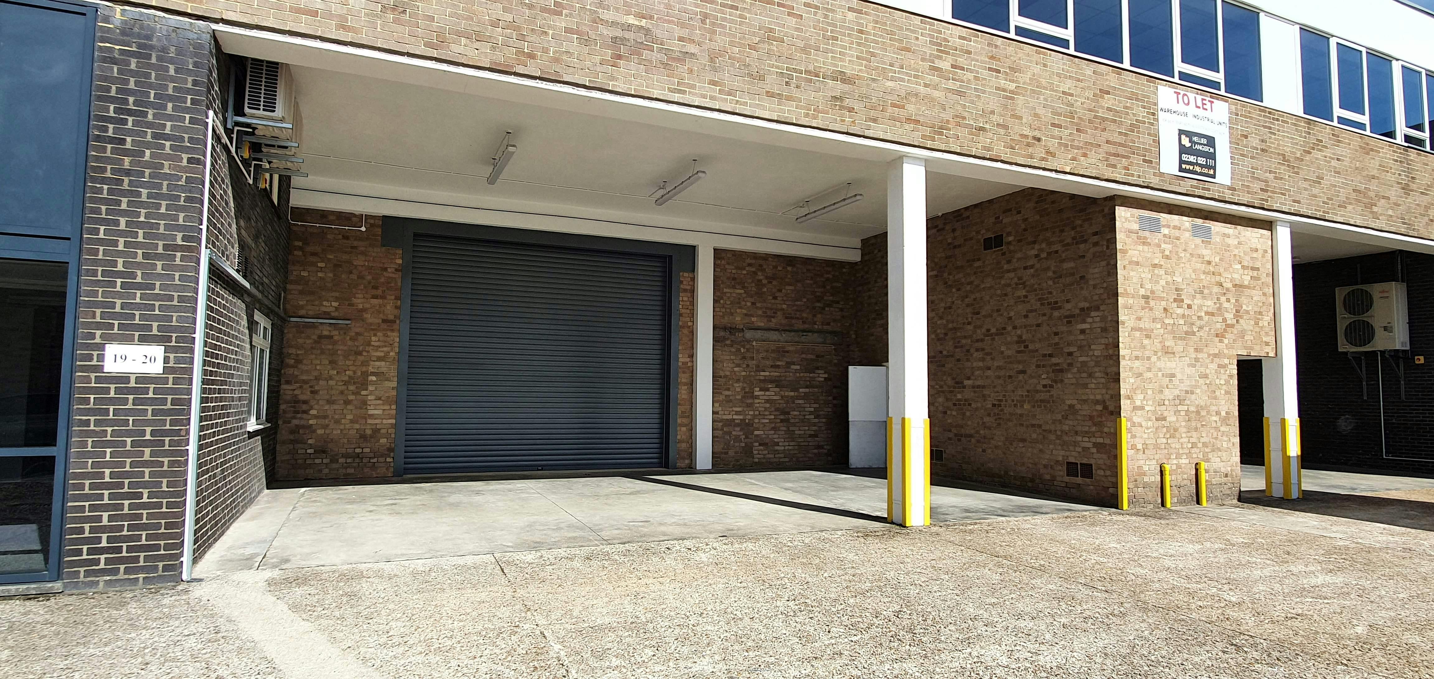 Industrial Unit in Southampton - photo 3