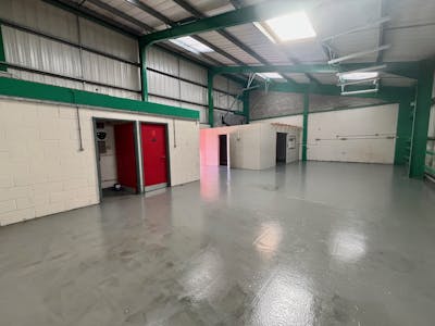 Unit 7, New Street, Bridgend, Industrial To Let - 7 New Street 02.jpg