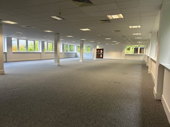 Alba House, Wokingham, Offices To Let - 8.jpg