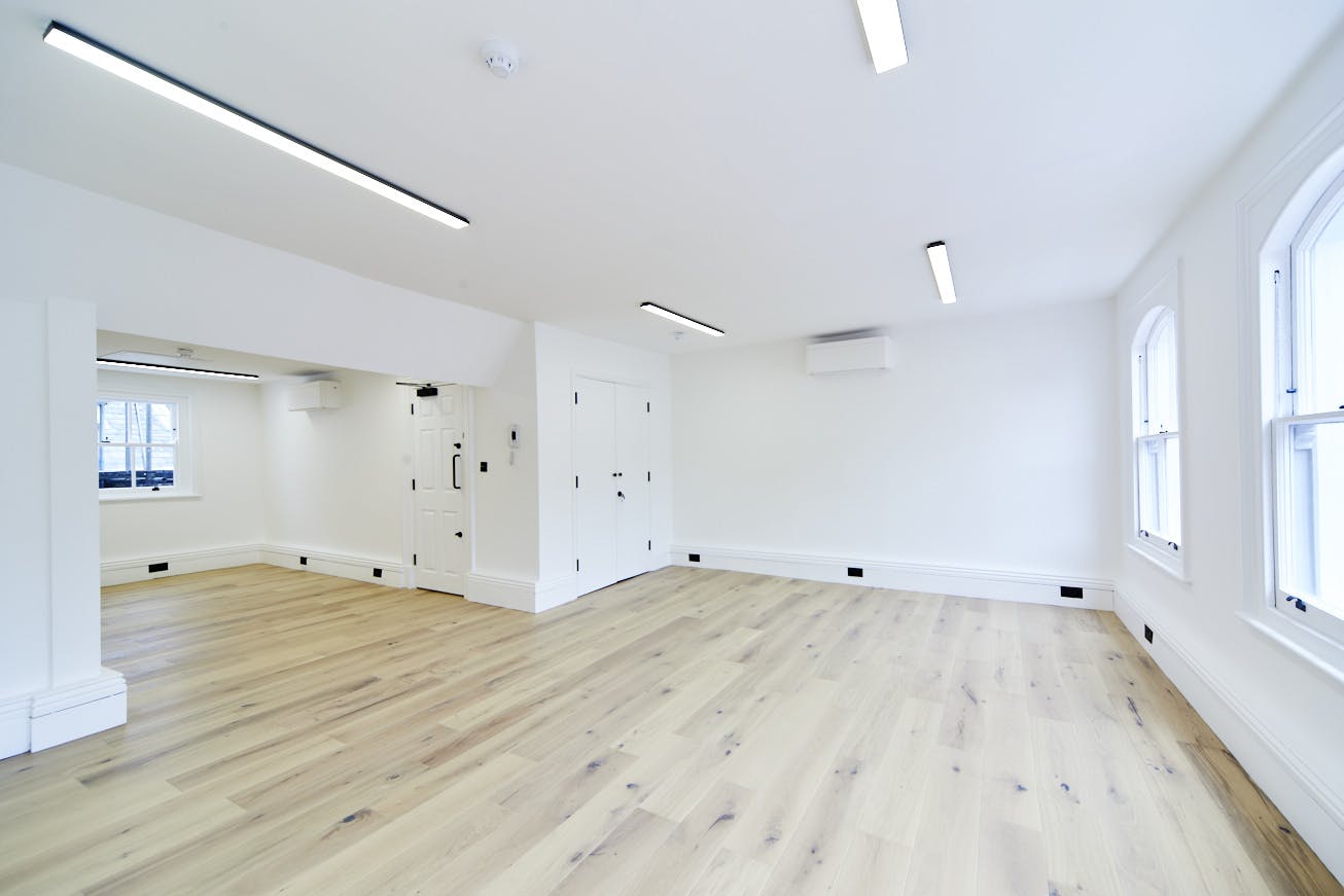 19 Gerrard Street, London, Offices To Let - smart_Gerrard07220122.jpg