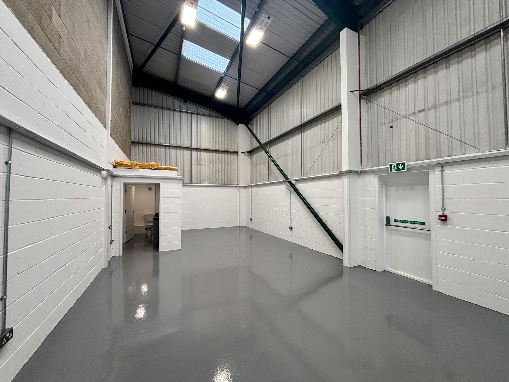 Industrial Unit in Portsmouth - photo 4