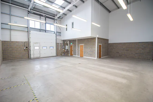 Unit B, 33 The Ridgeway, Iver, Industrial / Warehouse / Industrial / Warehouse To Let - 3.jpg