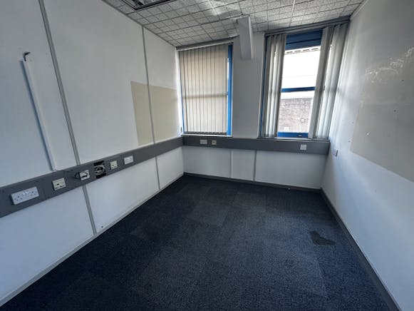 Suit 4, South Inch Business Centre, Perth, Offices To Let - IMG_0126.JPG