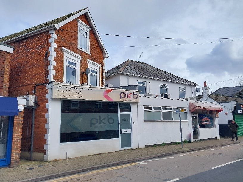 87-89 Church Street, Crowthorne, Offices For Sale - 20260213_134302.jpg