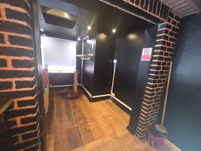 122 Eastwood Old Road, Leigh-on-Sea, Retail To Let - WhatsApp Image 2026-04-20 at 14.48.05 (1).jpeg