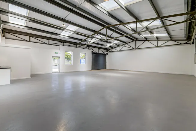 Units 2&3 The Point, Aylesbury, Industrial To Let - 112373_Unit 4 The Point (6).jpg
