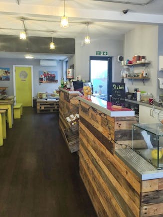 Lemon Witch, 115 Broadway, Leigh-on-Sea, Investment / Retail For Sale - 79ec4d83lemonwitch 20 281 29.jpg