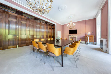 48-49 Russell Square, London, Office / Serviced Office To Let - DSC06508HDREdit.jpg