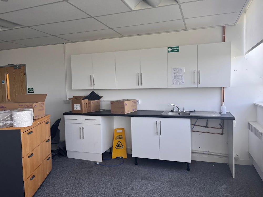 4th Floor Sunley House, Oxford Road, Aylesbury, Office To Let - WhatsApp Image 20250502 at 103656_b6f8026b.jpg