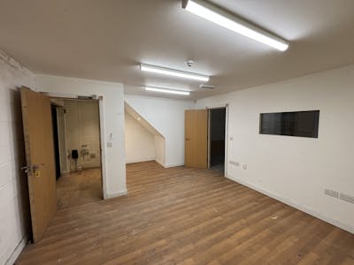 Unit 108, Portmanmoor Road Industrial Estate, Cardiff, Industrial To Let - IMG_5560.jpg