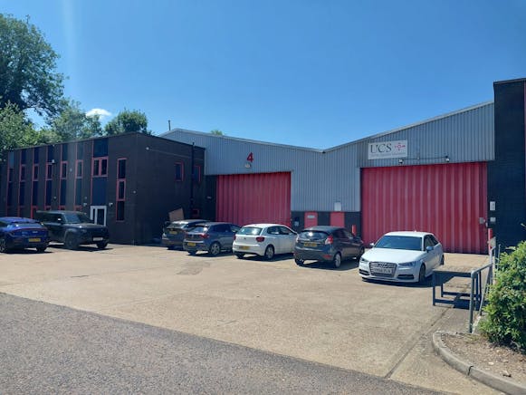 Units 3 & 4, Bracknell Business Centre, Bracknell, Industrial To Let - IMG20250618WA0008.jpg