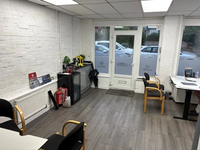 8 Guildford Road, Farnham, Industrial To Let - Office.jpg