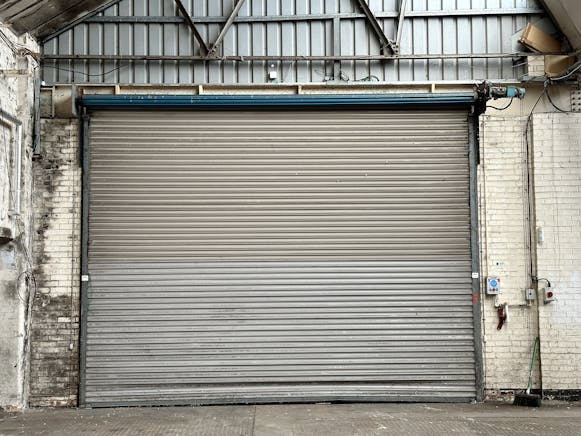 Unit 11a Britannia Estate, Luton, Industrial To Let - 5.JPG