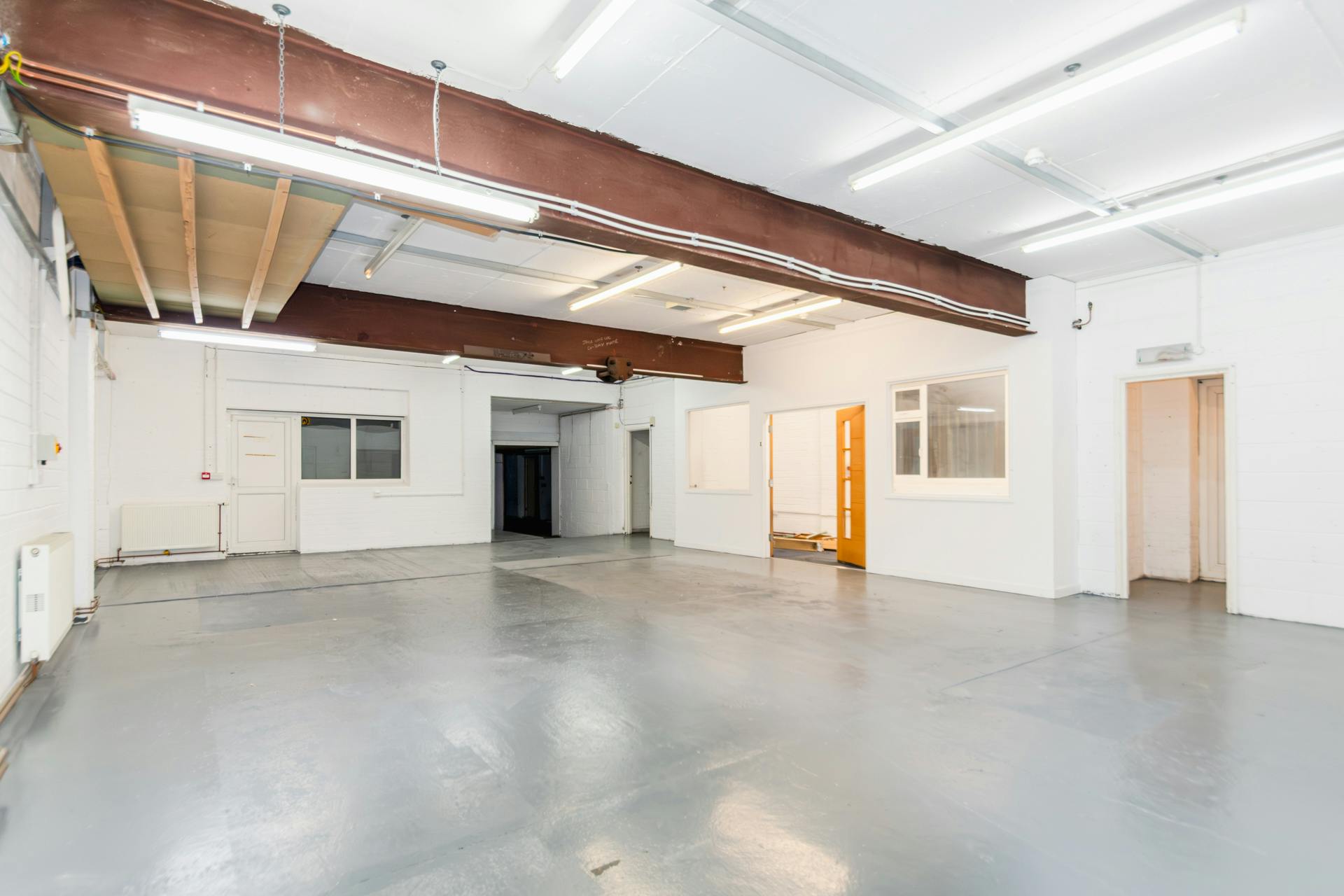 Industrial Unit in Poole - photo 4