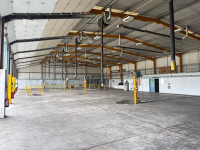 Former Arriva Bus Garage, Aylesbury To Let - IMG_0003.jpg
