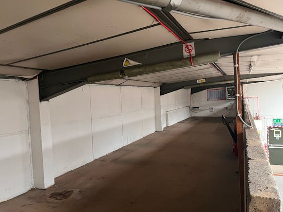 5 Broadfields Retail Park, Aylesbury, Industrial / Retail / Industrial Lease Assignment - WhatsApp Image 20250425 at 152643_be90dc4d.jpg