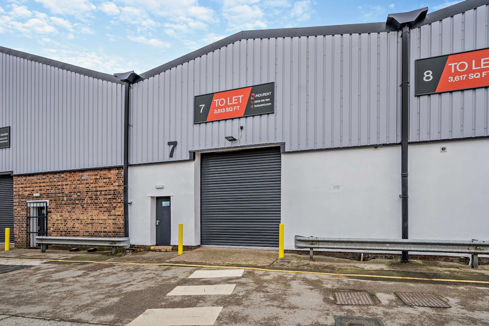 Unit 7 Queensway Industrial Estate, Stoke-on-Trent, Industrial / Industrial/Logistics / Open Storage / Trade Counter To Let - 8627824-exterior04-800.jpg