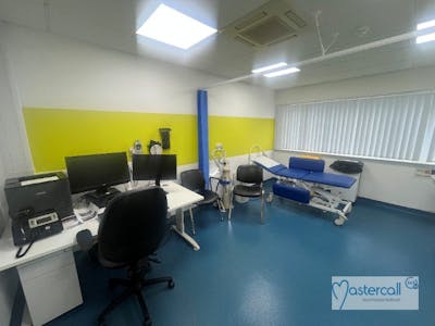 International House, Stockport, D1 (Non Residential Institutions) / Leisure / Office / Retail To Let - watermarked_clinical_rooms9_(1).jpg